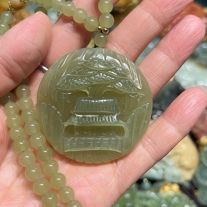 未镶嵌岫玉吊坠(赠链)