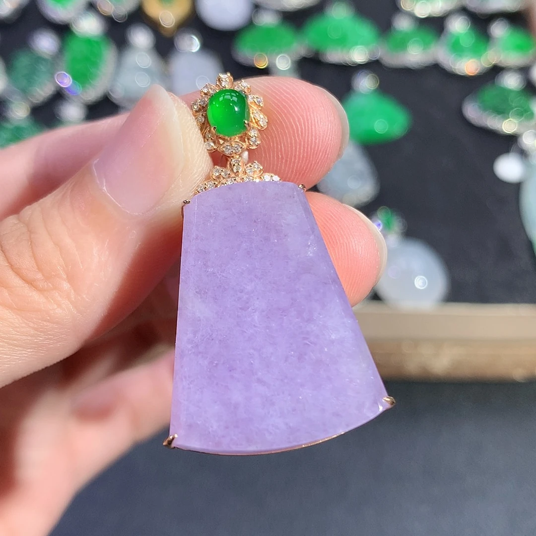 翡翠18K金镶嵌吊坠(赠链)