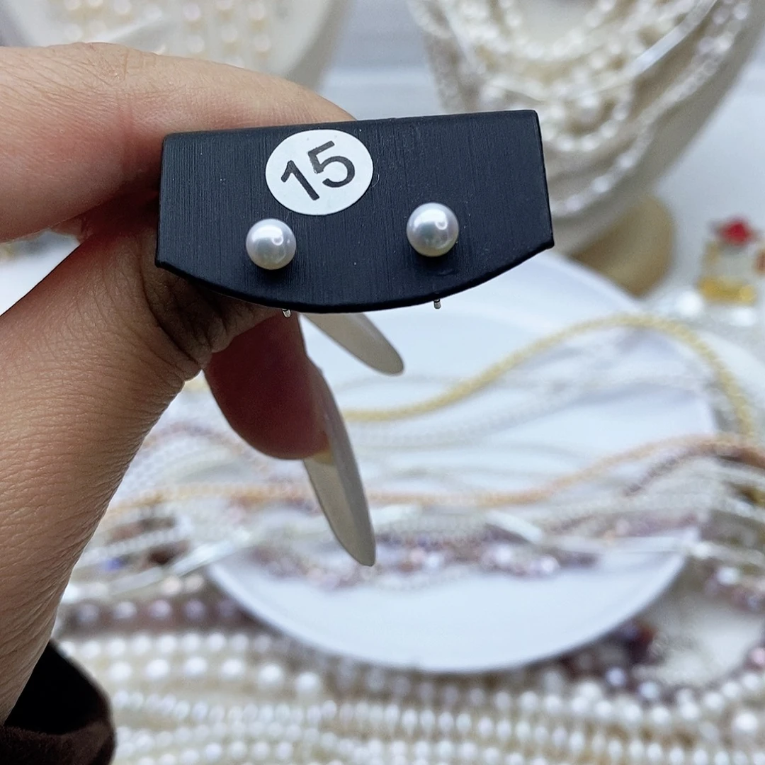 耳饰未镶嵌淡水珍珠