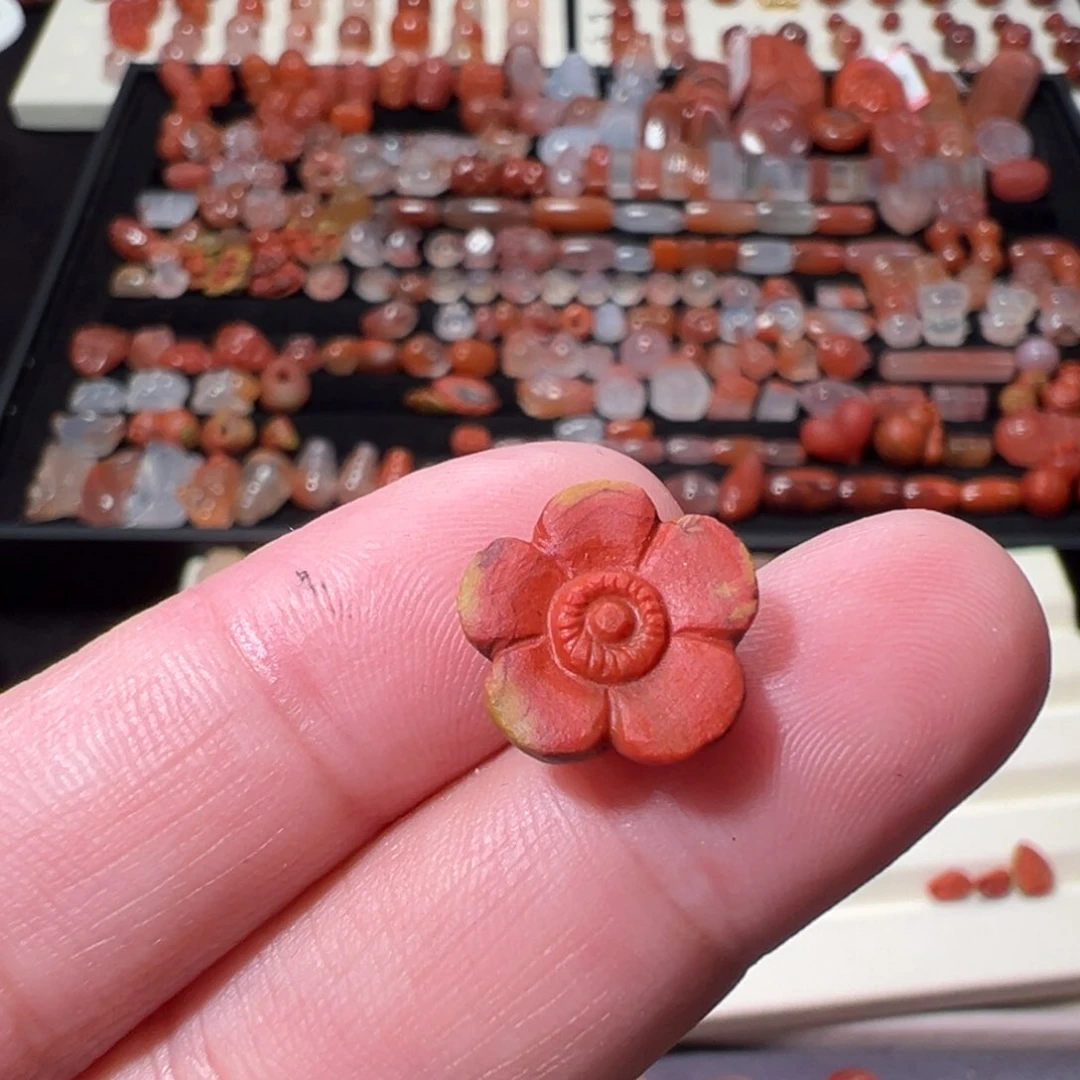 九***壹南红玛瑙川料未镶嵌包浆花花