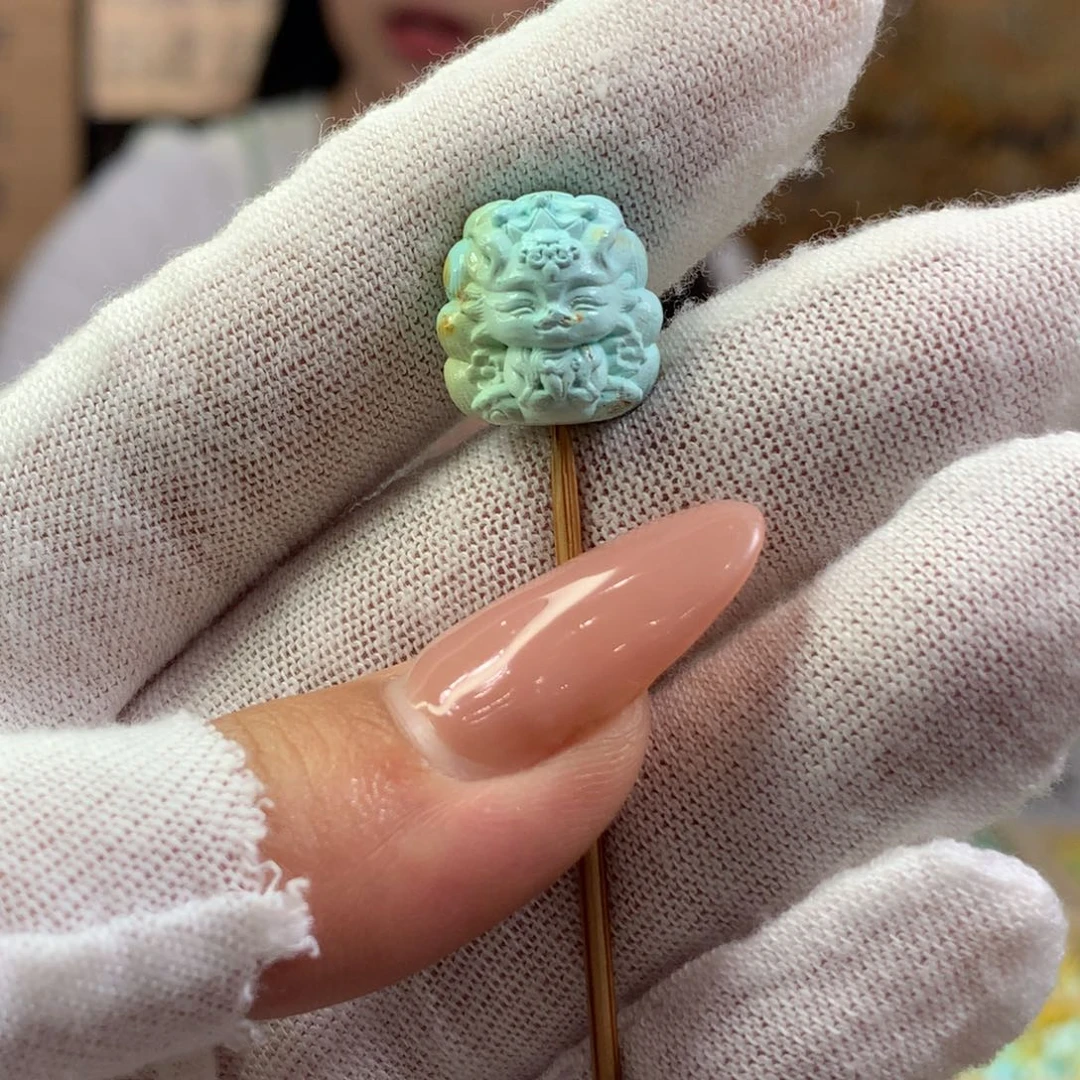 绿松石未镶嵌挂件