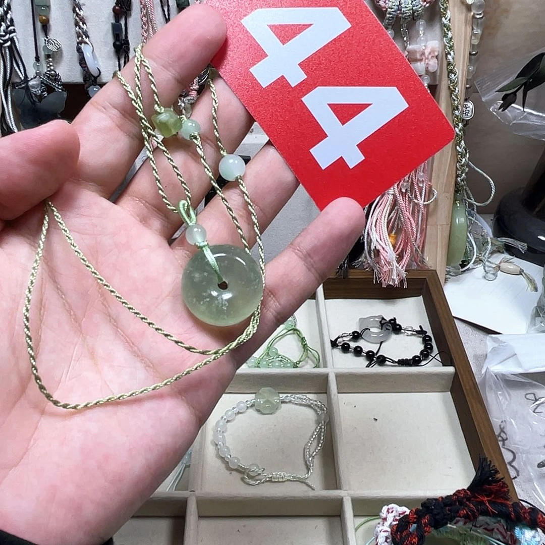 合金蛇纹石玉颈饰
