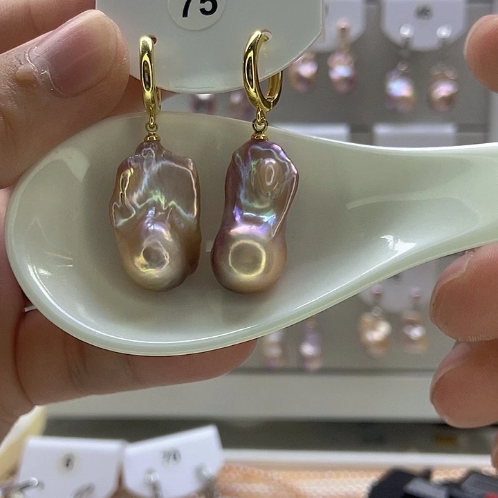 K***闲银S925镶嵌淡水珍珠颈饰75