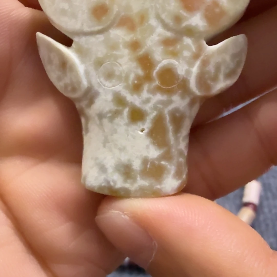 空***悟瓷片牛头纹的设计和瓷片