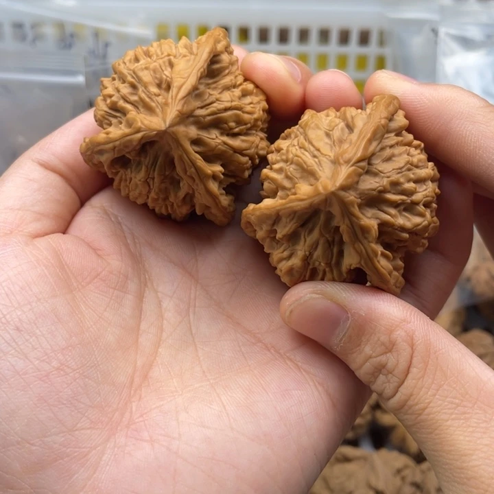 文玩核桃吊坠官帽三愣434548