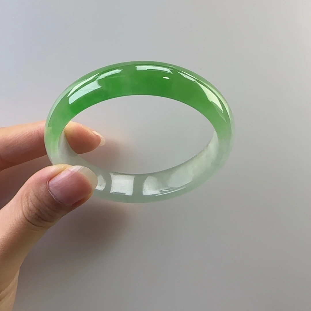 卡***宜非金属半山水贵妃