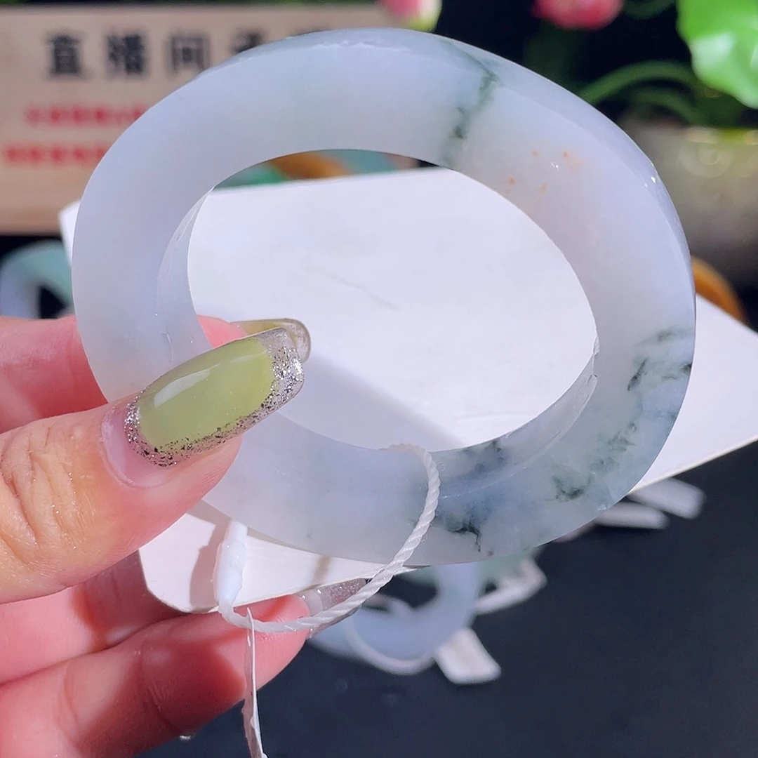 未镶嵌翡翠手镯定制翡翠