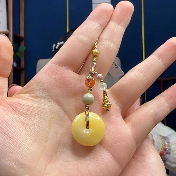 蜜蜡吊坠(赠链)未镶嵌小*子