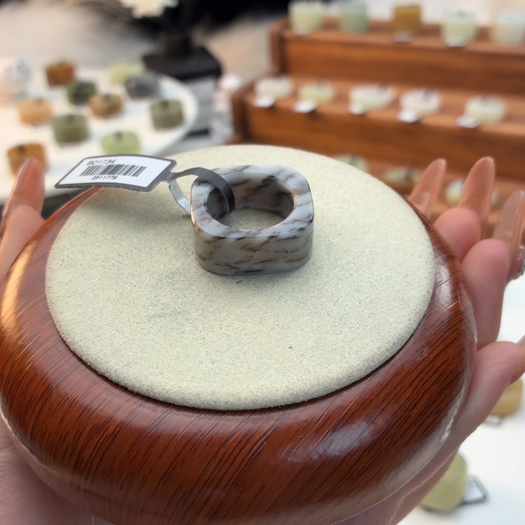 和田玉未镶嵌戒指草花方圆17.17mmj60