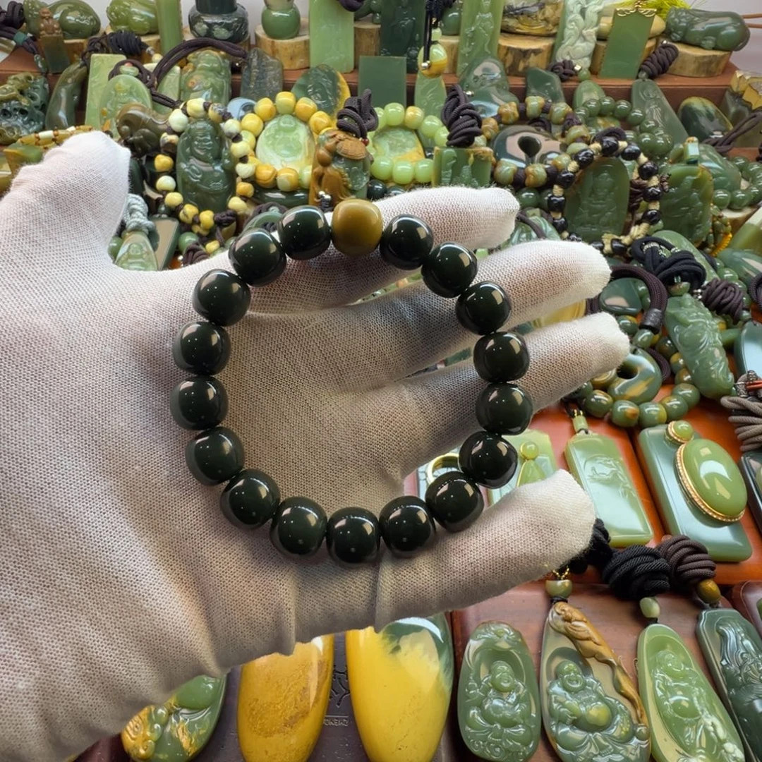 欢***贸岫岩河磨玉（透闪石质玉）未镶嵌手链