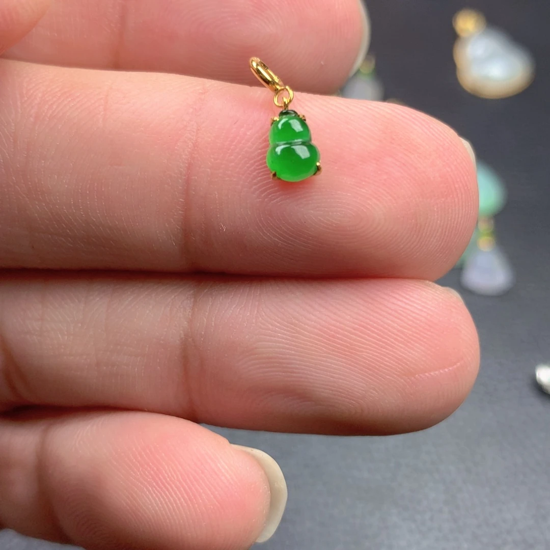 【闪购商品】颈饰18K金镶嵌翡翠翡翠