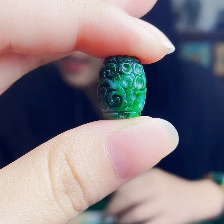 颈饰未镶嵌翡翠多样性