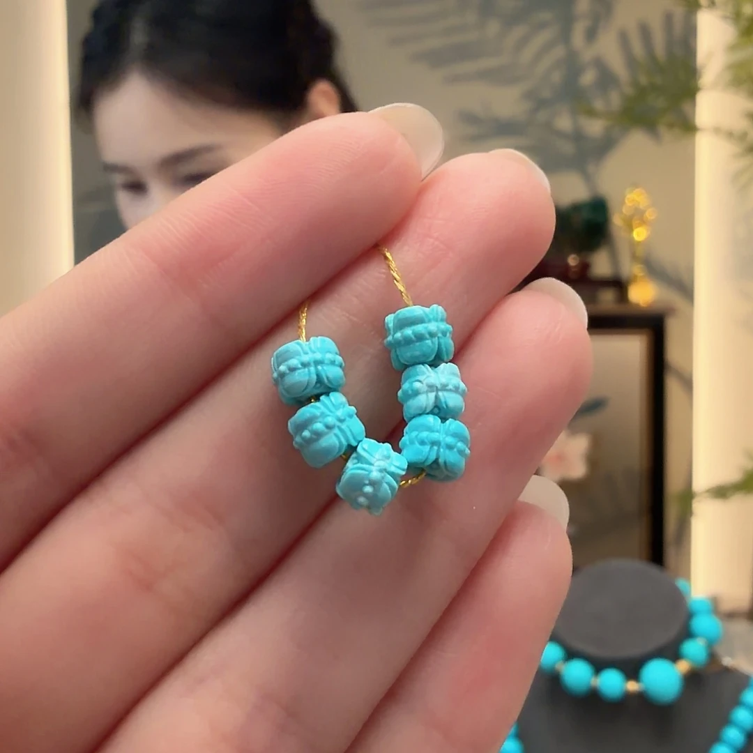 绿松石未镶嵌颈饰