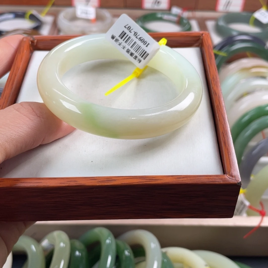 【闪购商品】和田玉手镯未镶嵌54.5..76