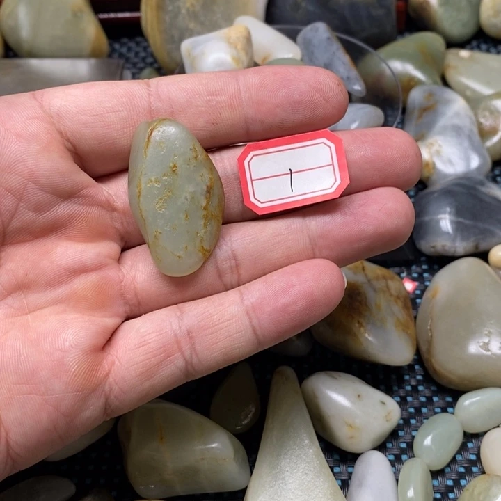 未镶嵌和田玉把件1