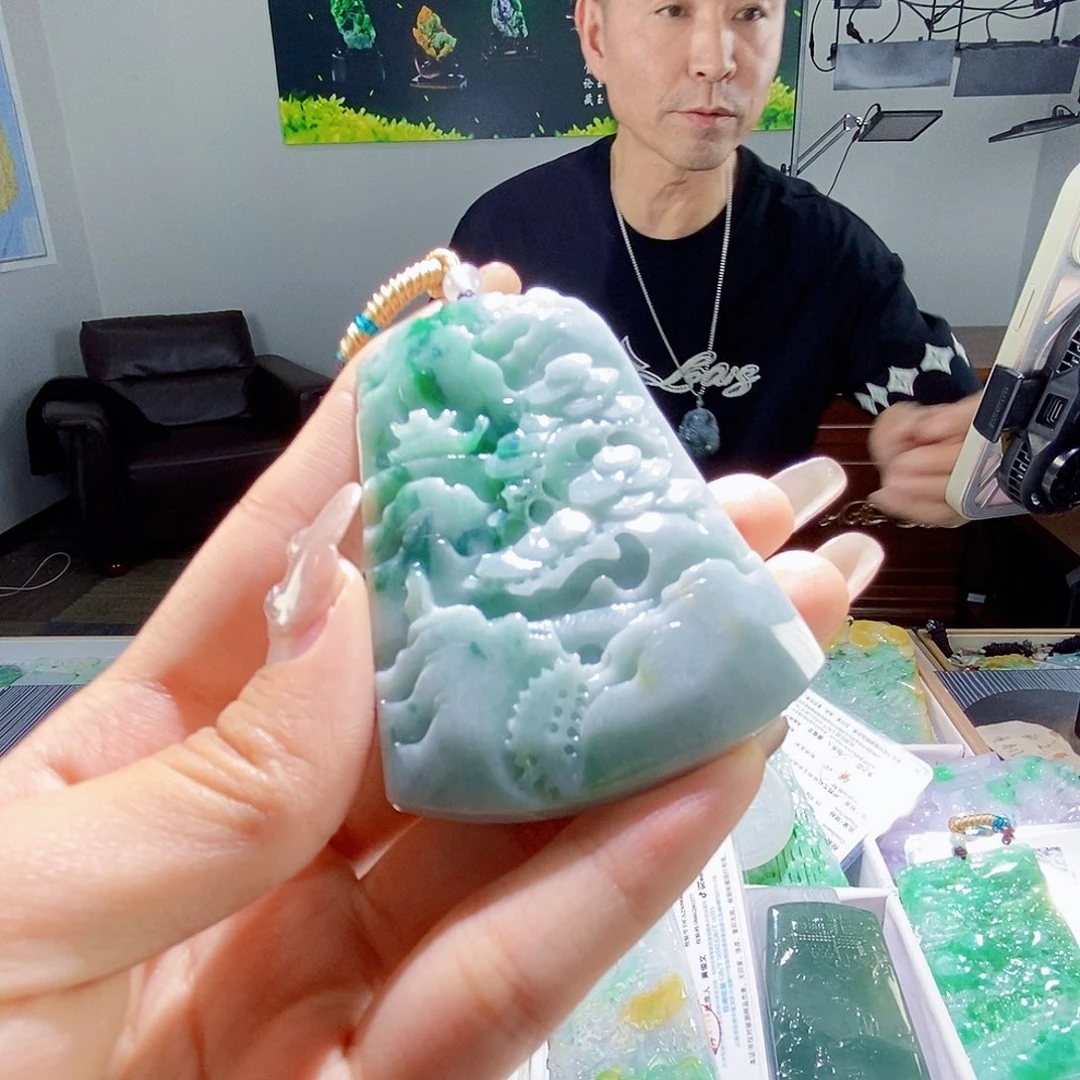 颈饰未镶嵌翡翠翡翠