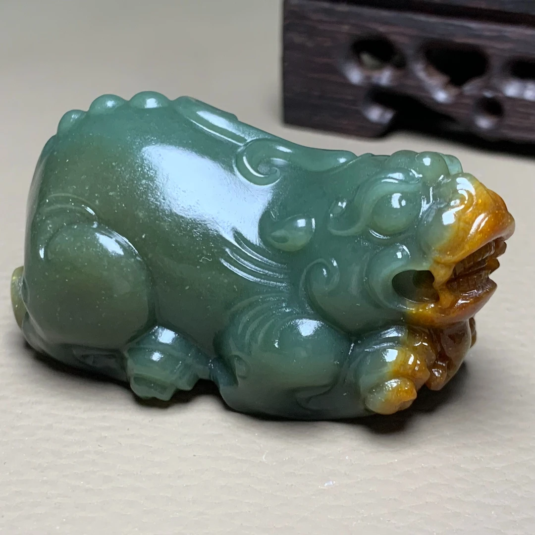 D873海川拍卖和田玉把件