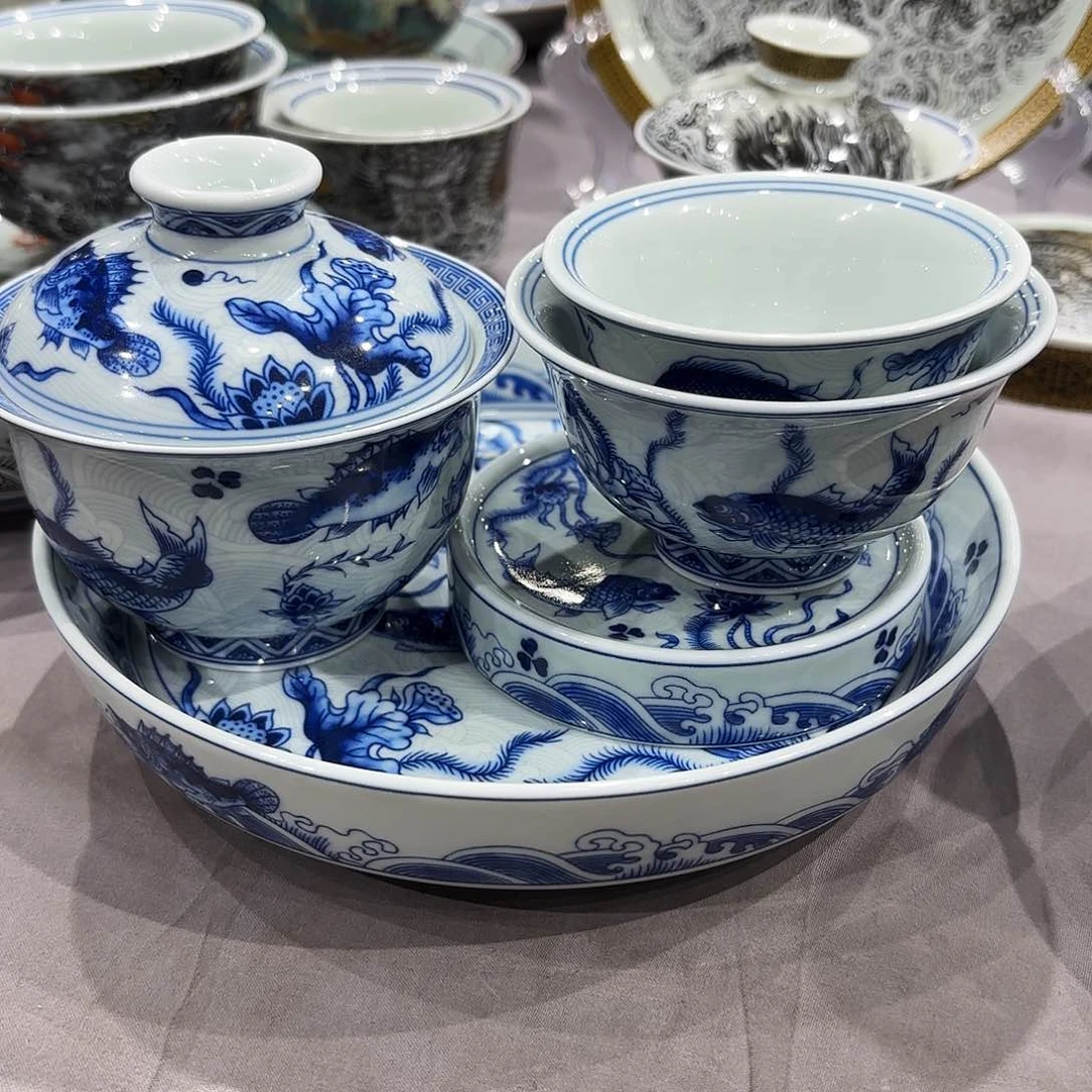 瓷片私****。景德镇瓷器艺术半手