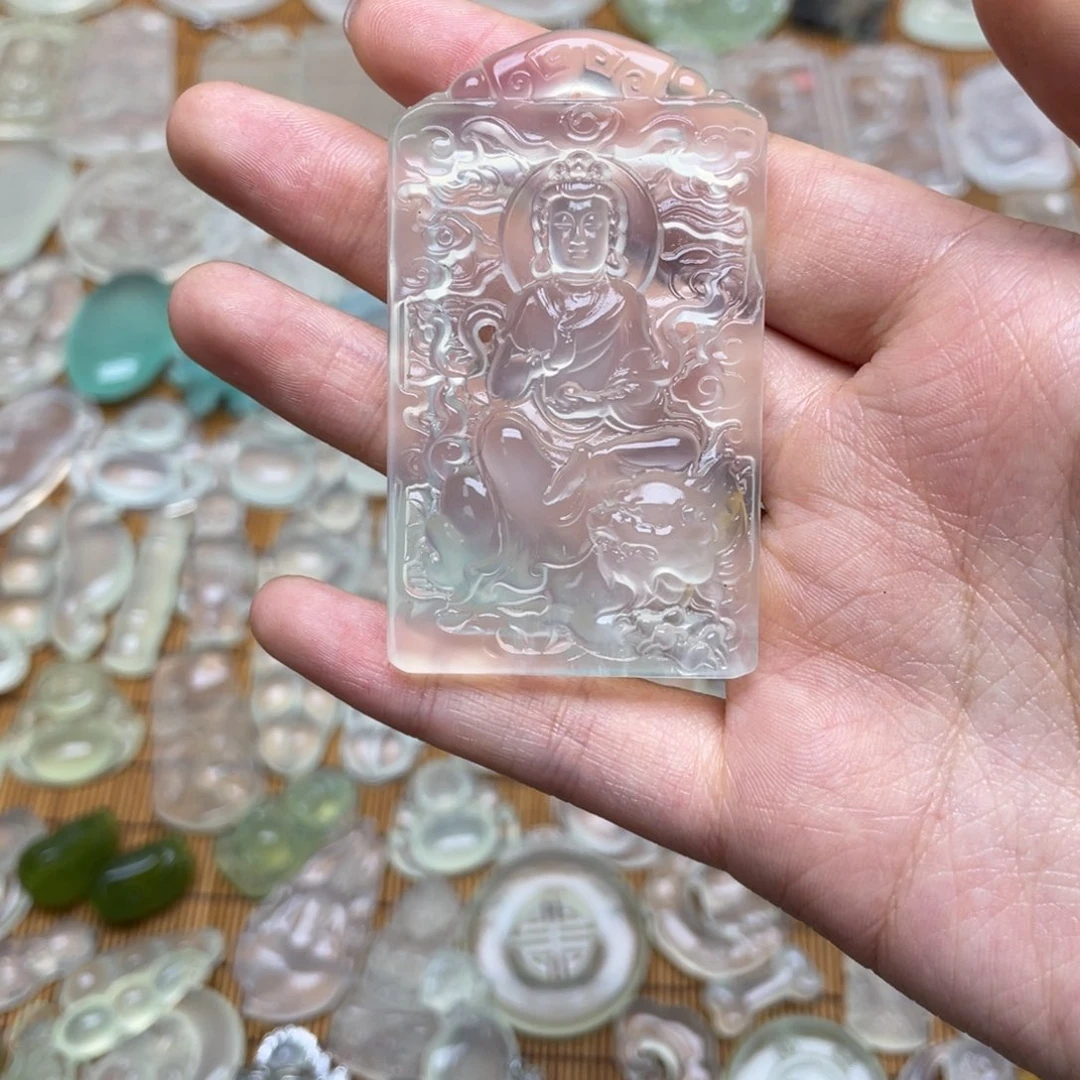 未镶嵌蛇纹石玉颈饰鎏**晓