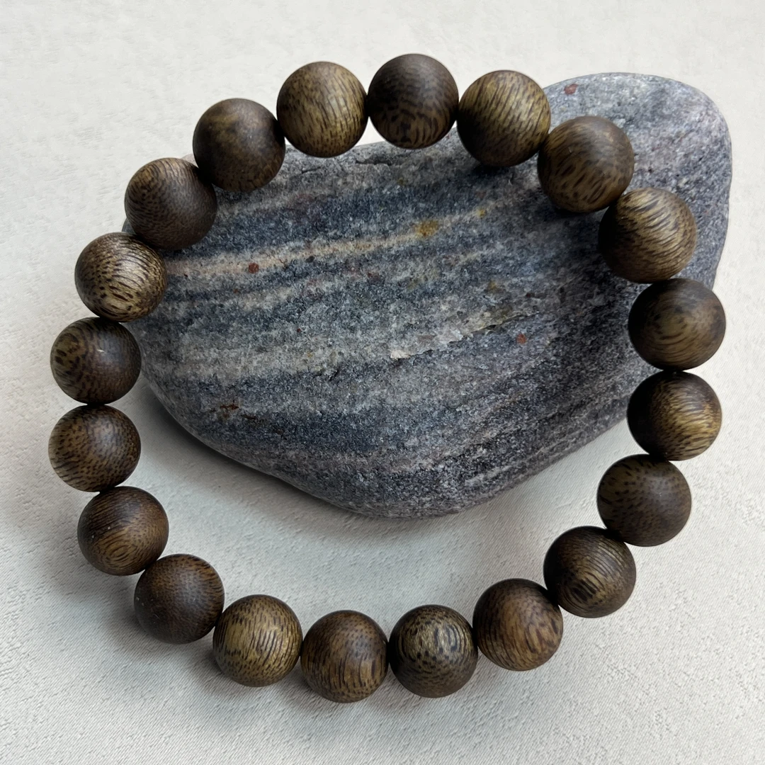 YH-031091沉香莺歌绿棋楠1.0单圈约7g