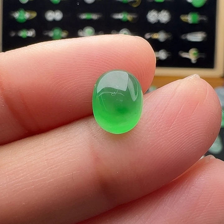 翡翠未镶嵌颈饰蛋8.8