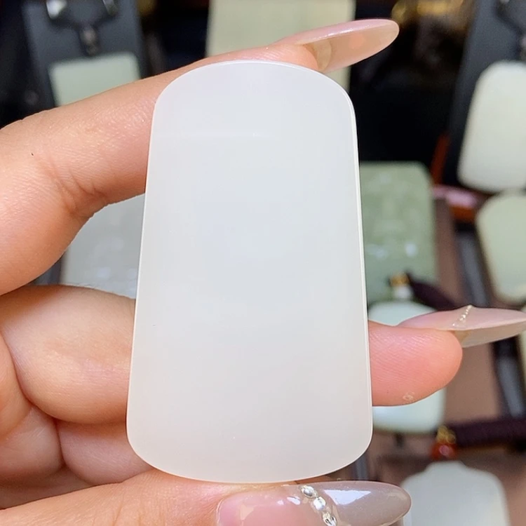 【闪购商品】颈饰未镶嵌和田玉