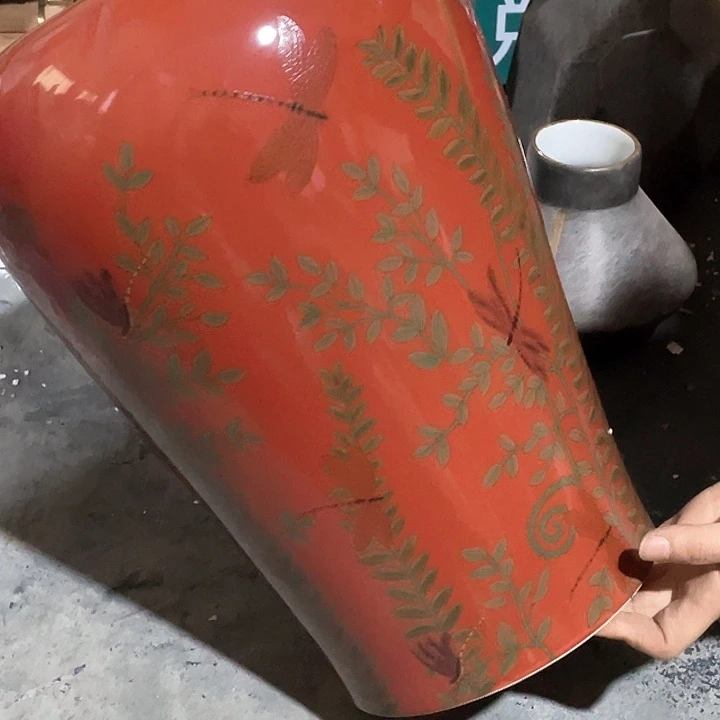 陶瓷花瓶，仿真绿植。