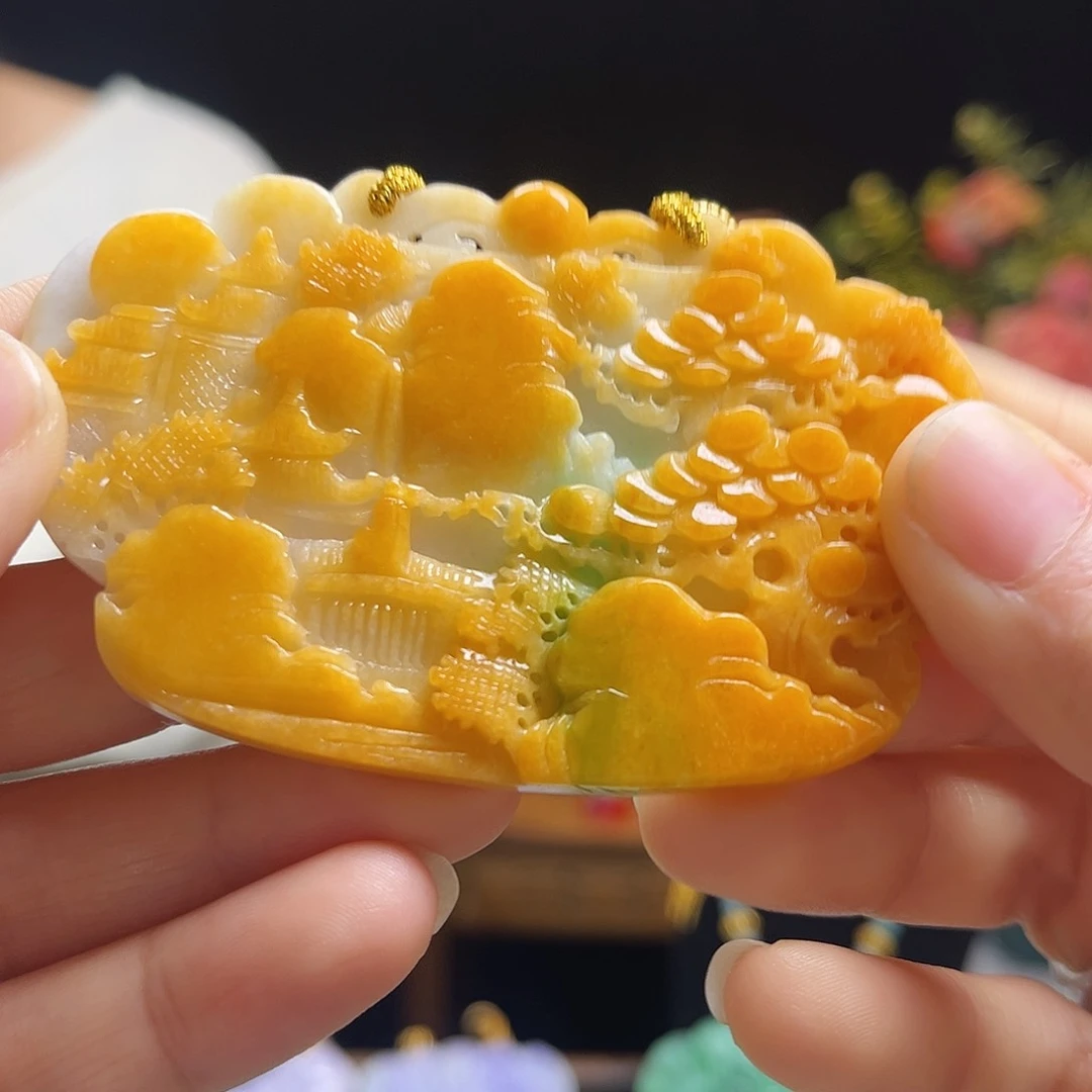 翡翠颈饰未镶嵌野*山水