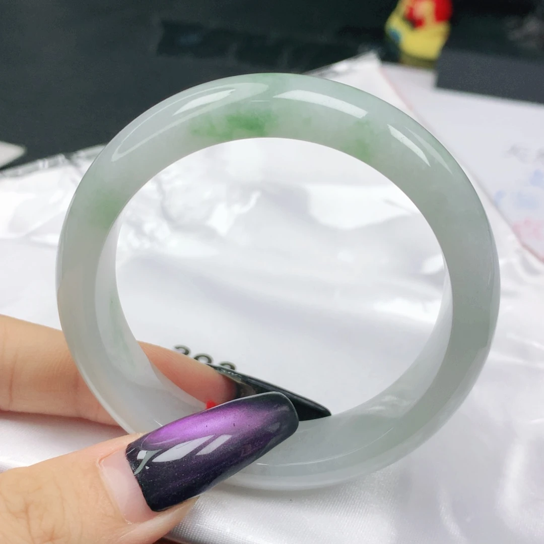 未镶嵌手镯翡翠翡翠53.0白底飘绿花正圈