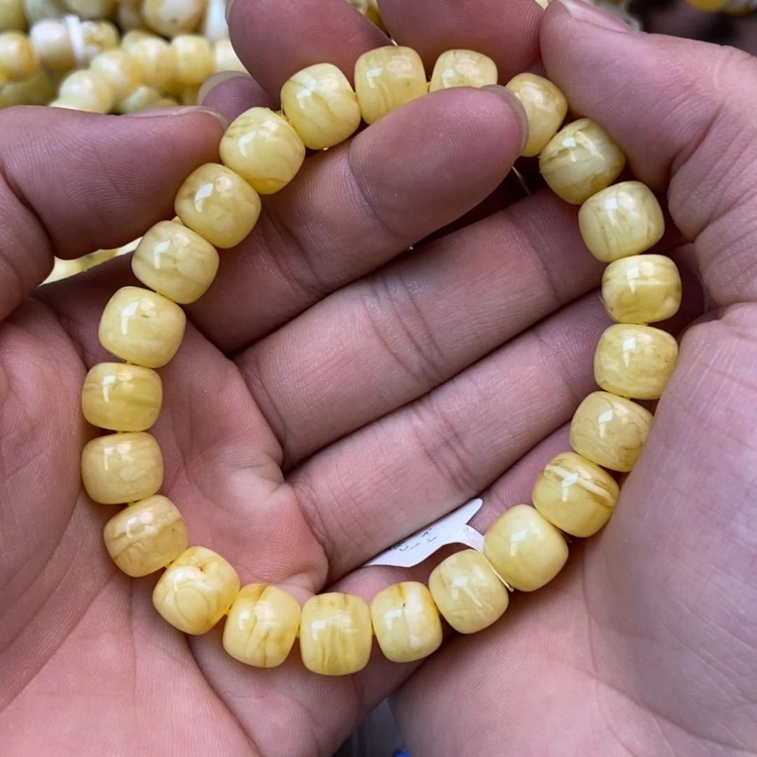 未镶嵌琥珀珠宝奇石1