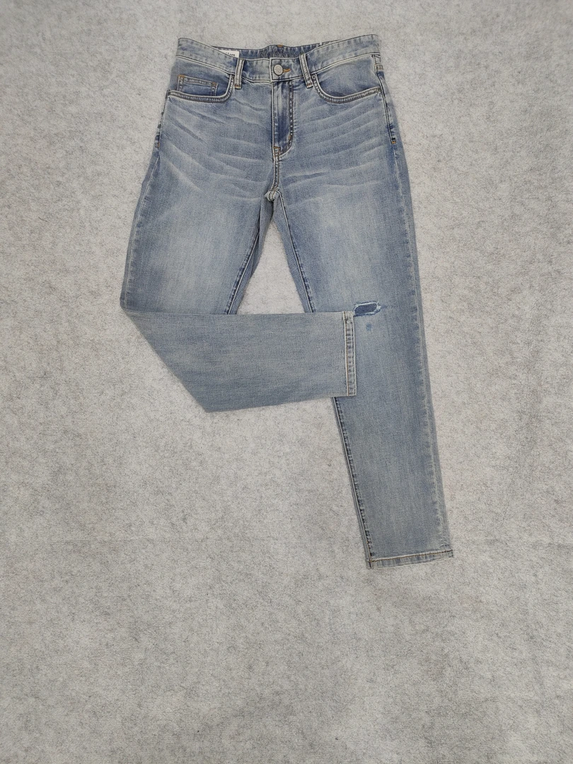 C05-10888-CAB春秋款时尚简约破洞风直筒百搭休闲牛仔裤