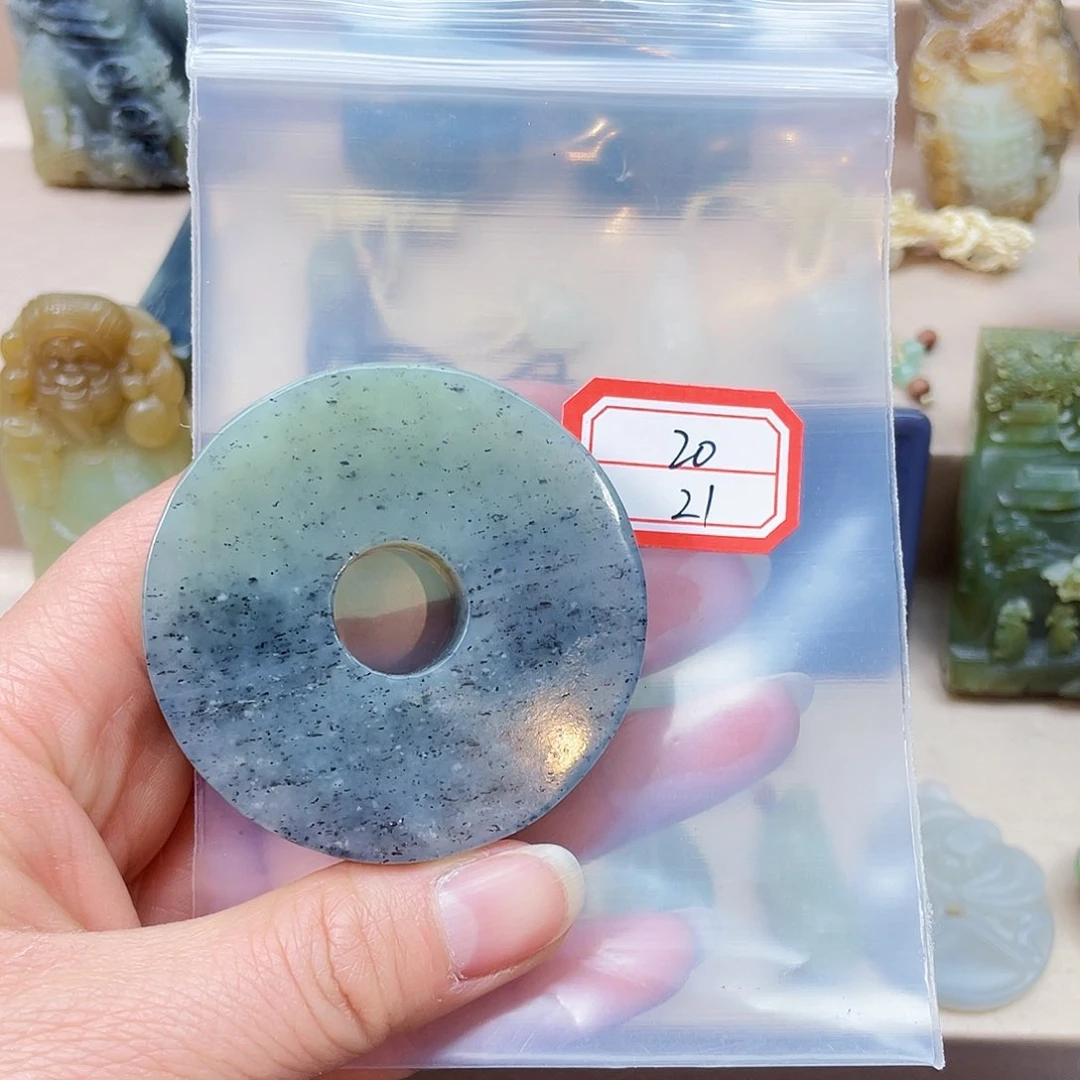 未镶嵌和田玉挂件