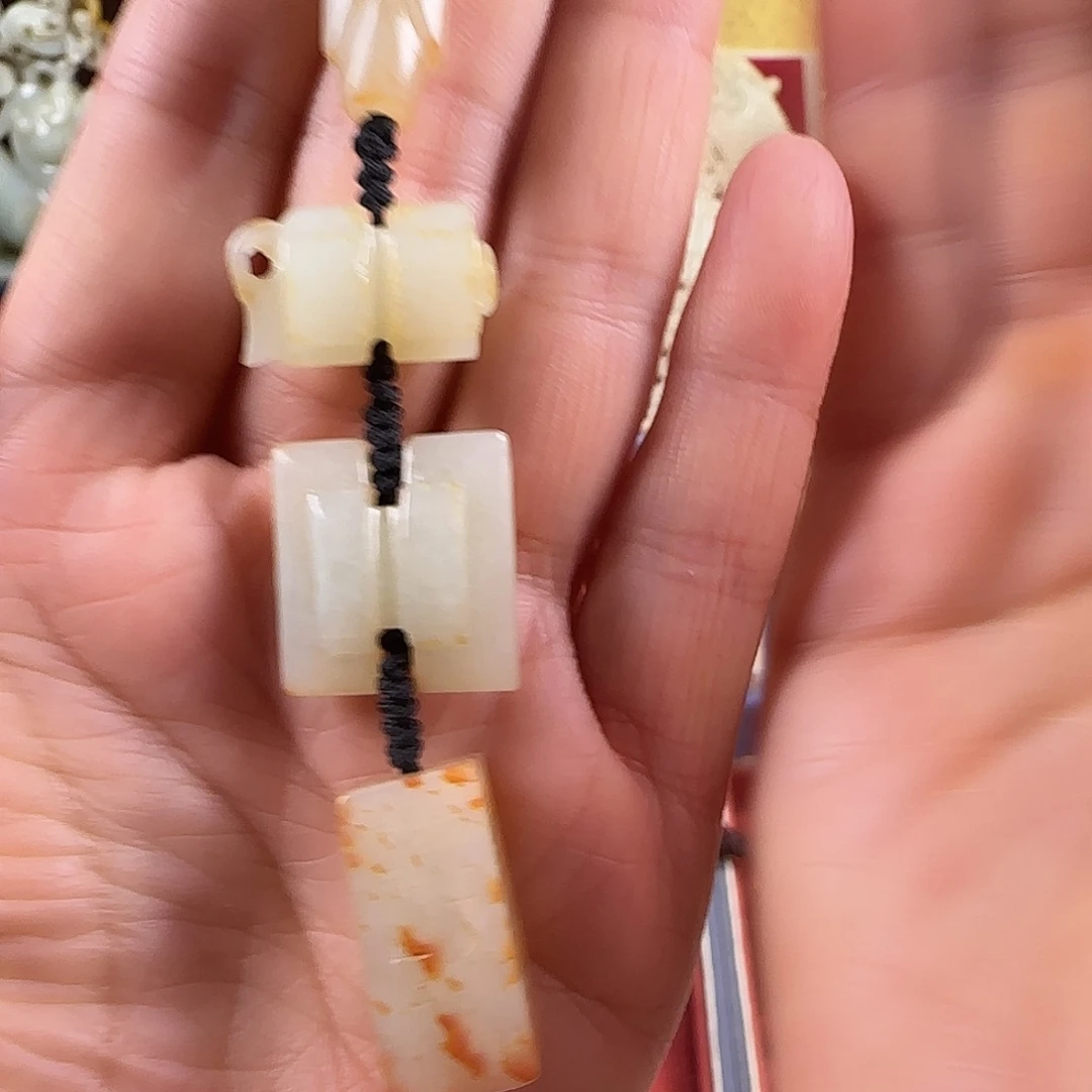 和田玉（糖玉）未镶嵌挂件