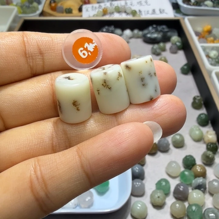 未镶嵌和田玉珠宝半成品