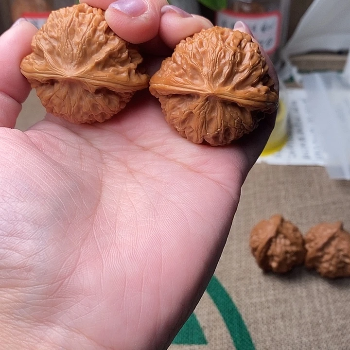 文玩核桃吊坠宫灯