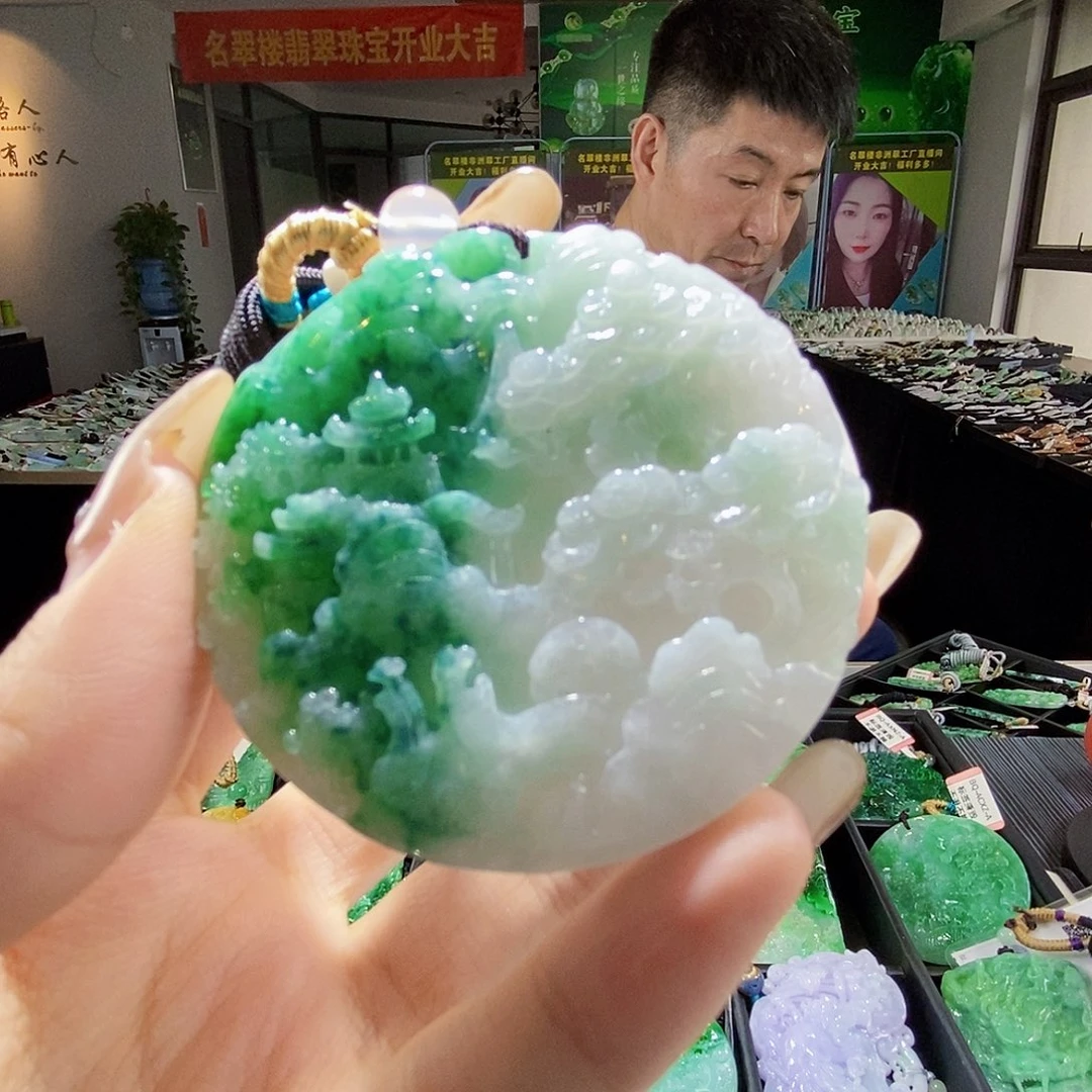 颈饰未镶嵌翡翠翡翠