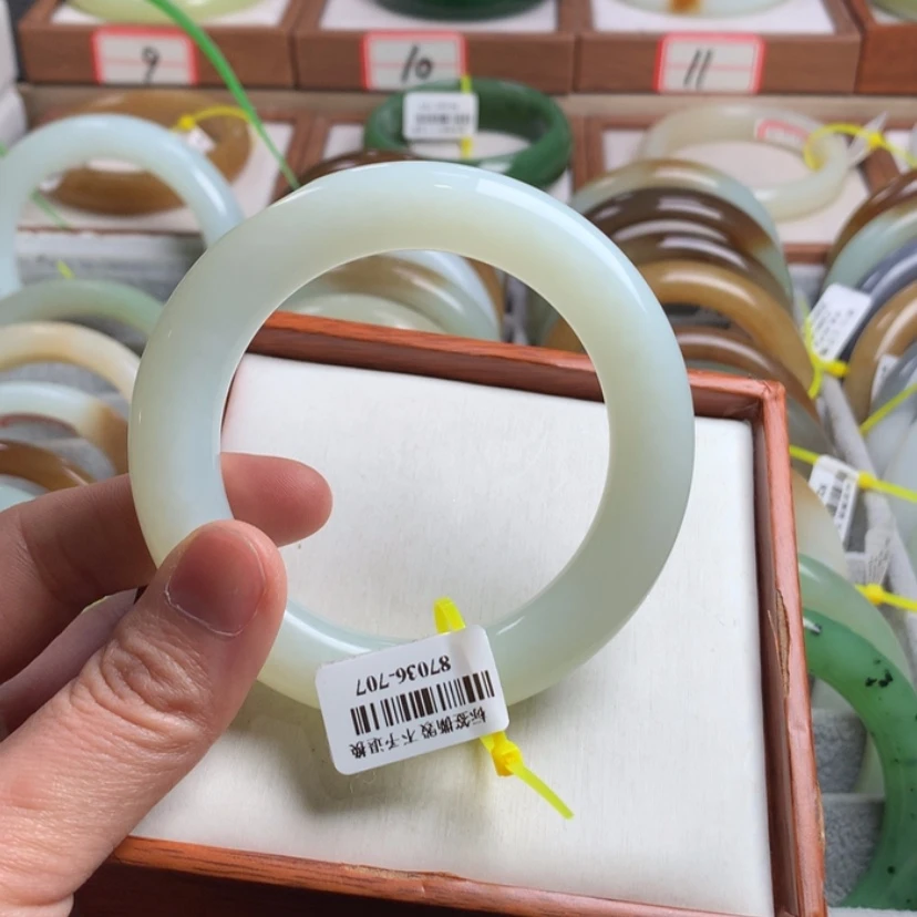 【闪购商品】和田玉手镯未镶嵌56.6