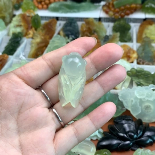 未镶嵌蛇纹石玉颈饰
