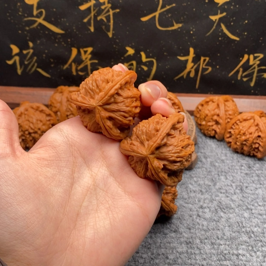 【闪购商品】吊坠文玩核桃大**车