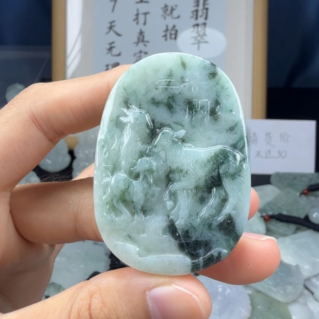 翡翠未镶嵌颈饰翡翠