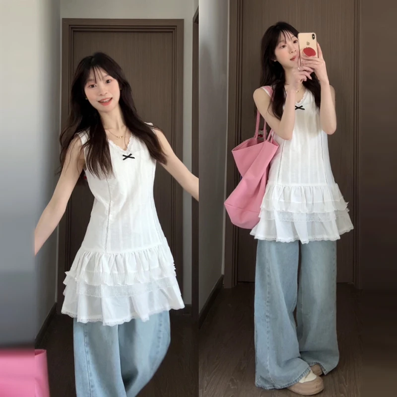 法式白色甜美v领无袖连衣裙女夏季2025新款爆款修身显瘦气质裙子