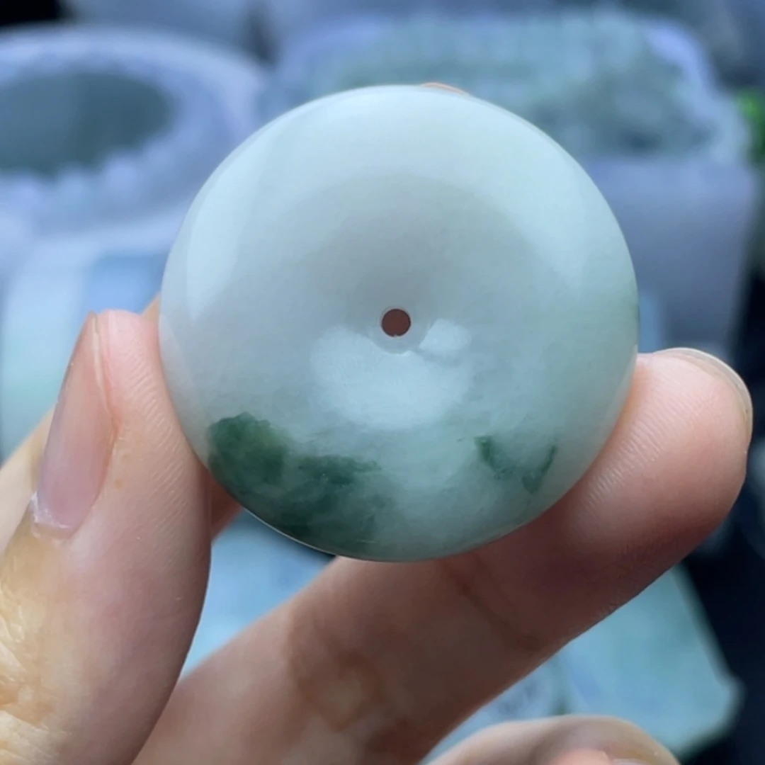 颈饰未镶嵌翡翠平安扣