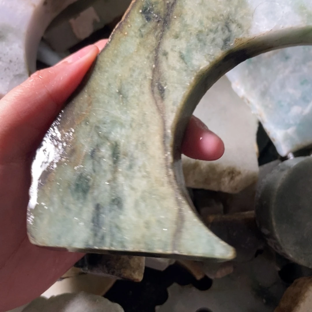 翡翠挂件未镶嵌天然翡翠