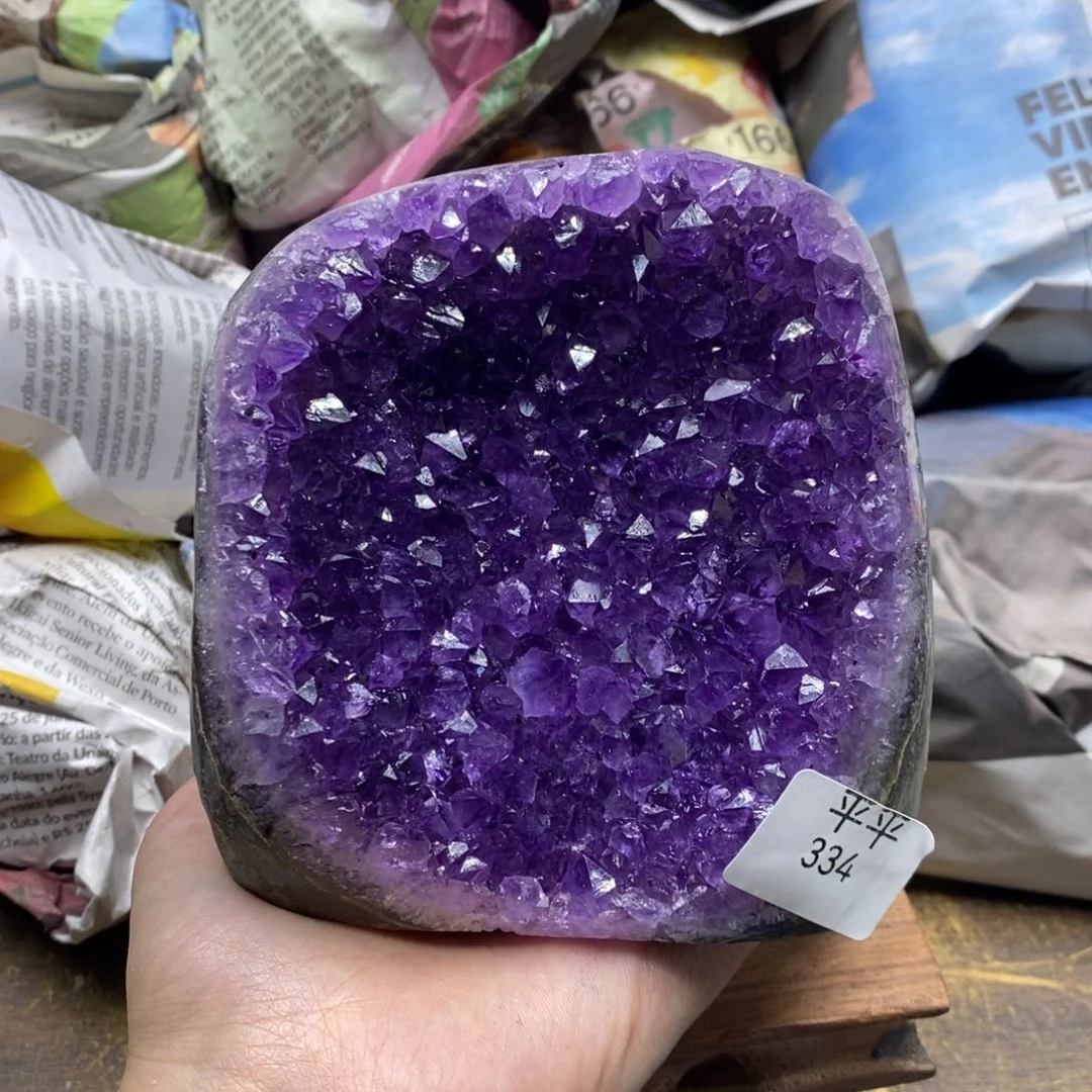 紫晶乌拉圭未镶嵌