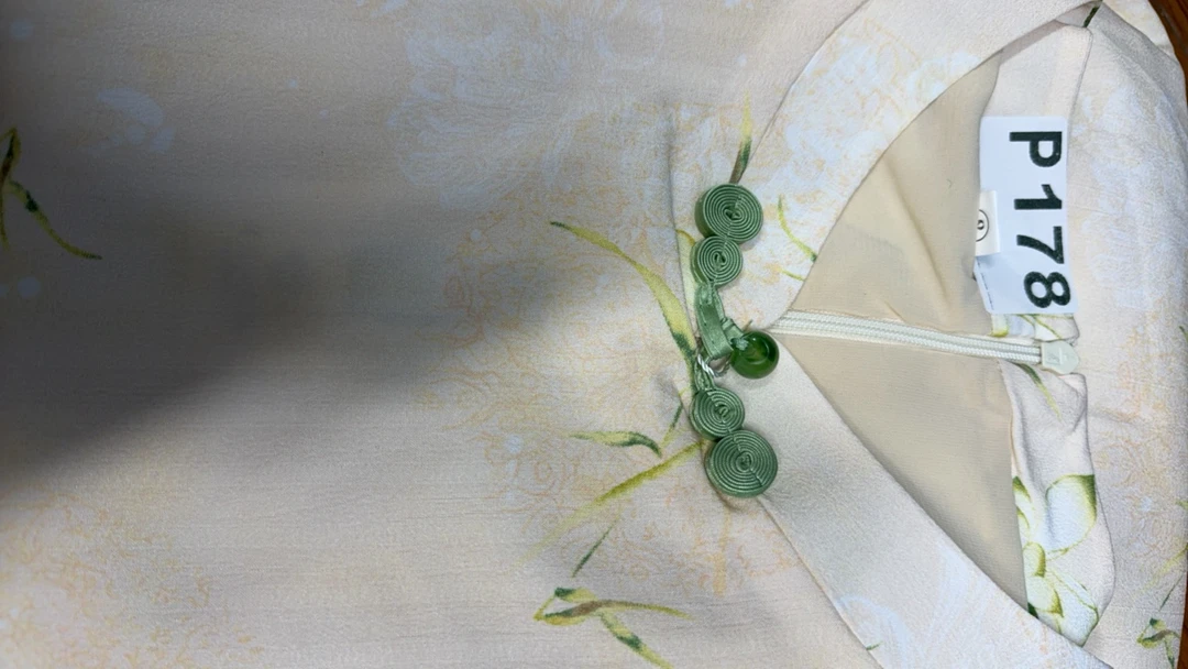 -178-瑕-------改良款旗袍