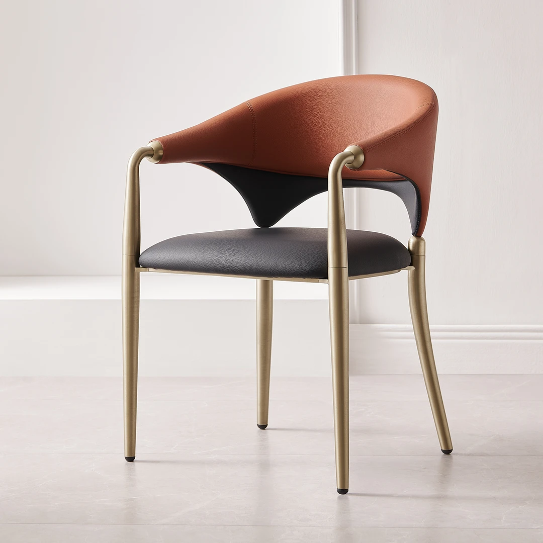 设计师款意式极简家用靠背椅复古扶手大别墅现代轻奢风不锈钢餐椅