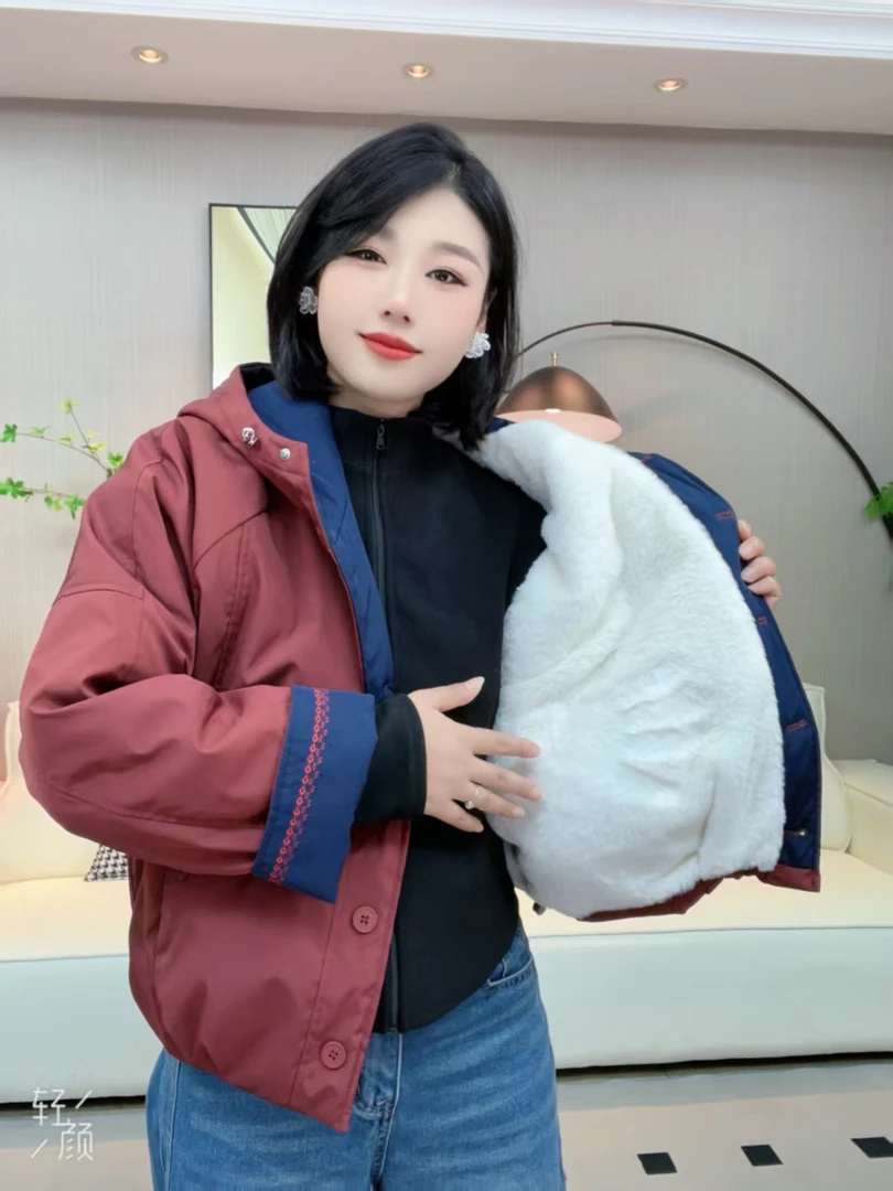 加绒加厚2025冬季新款冲锋衣百搭夹克连帽宽松棉外套上衣女977