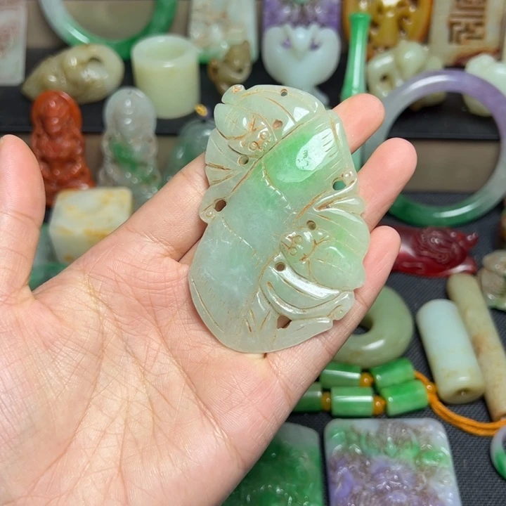 吊坠滴血莲花菩提