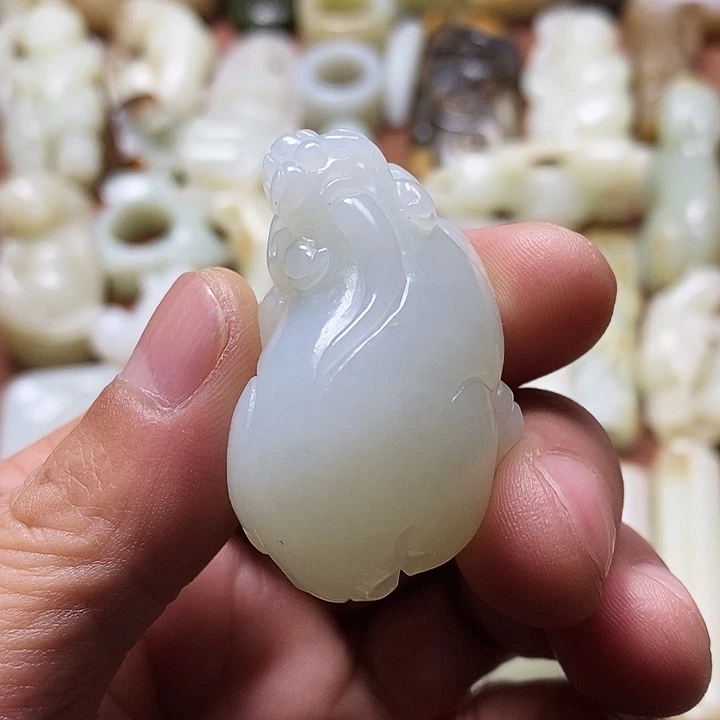 和田玉未镶嵌挂件