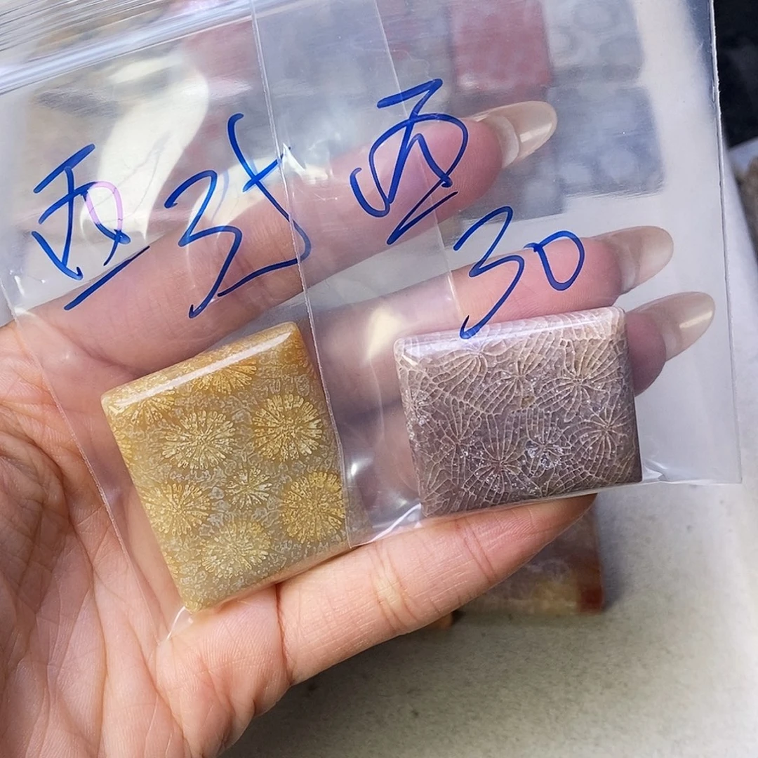 查罗石合金颈饰?**?